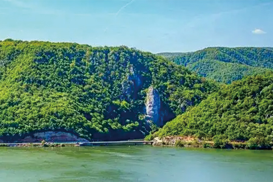 2026-0513-Along the Danube, the Balkan peninsula and Budapest (port-to-port cruise)-image-2