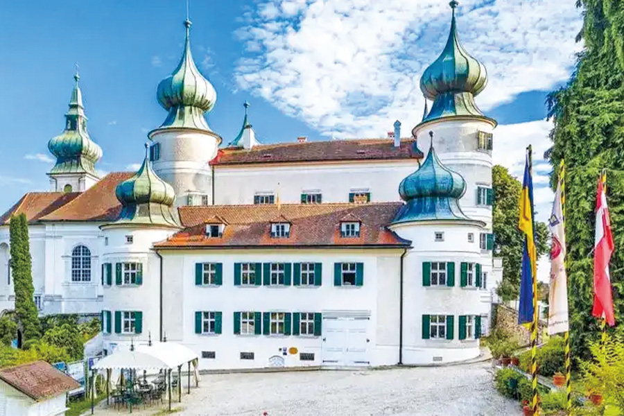 2026-0513-The beautiful blue Danube from Passau to Budapest (port-to-port cruise-image-2