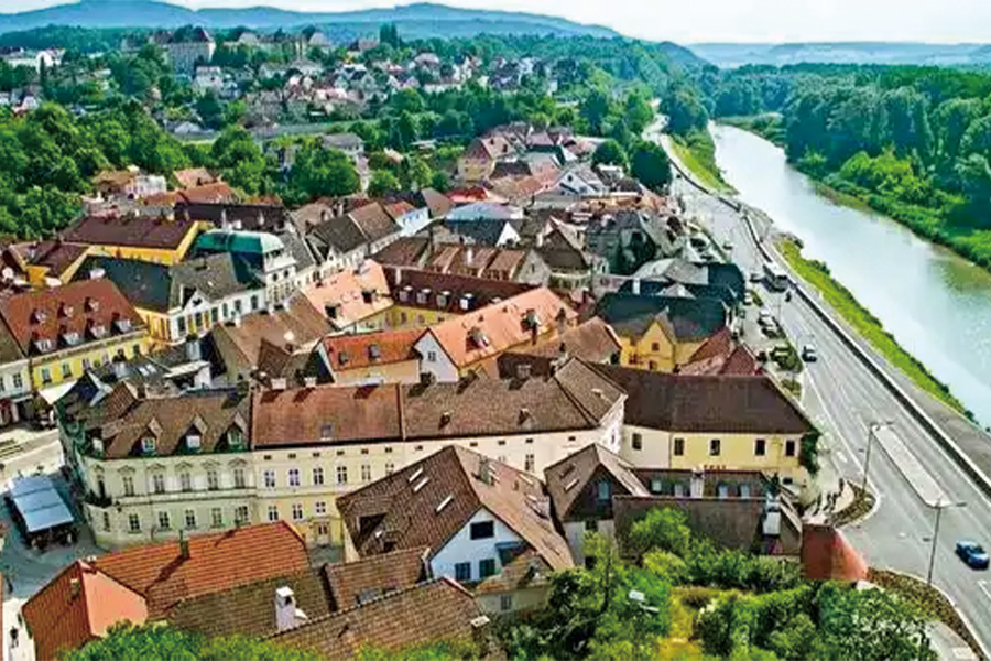 2026-0513-The beautiful blue Danube from Passau to Budapest (port-to-port cruise-image-5