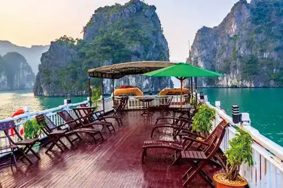 2026-0518-From the Temples of Angkor to the Mekong Delta & Hanoi and Halong Bay-image-2