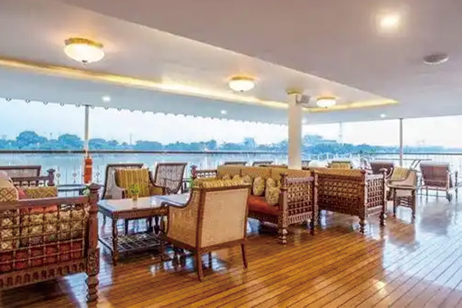 2026-0519-Cruise on the Ganges-image-1