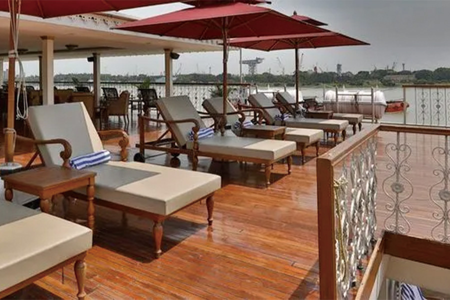 2026-0519Cruise on the Ganges between Kolkatai-imaeg-11