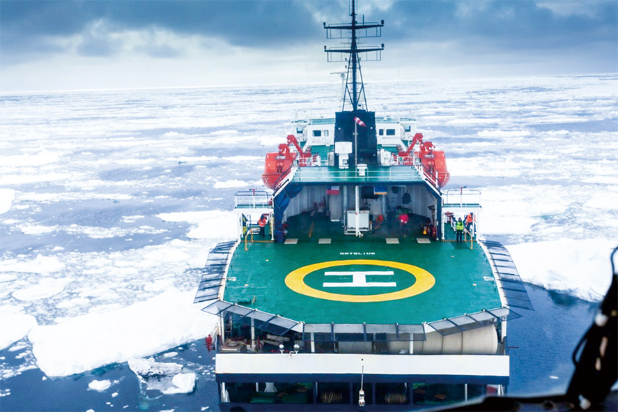2026-0622-Antarctica – Emperors & Snow Hill Island – Helicopters-image-02