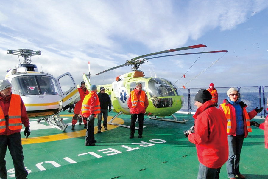2026-0622-Antarctica – Emperors & Snow Hill Island – Helicopters-image-20