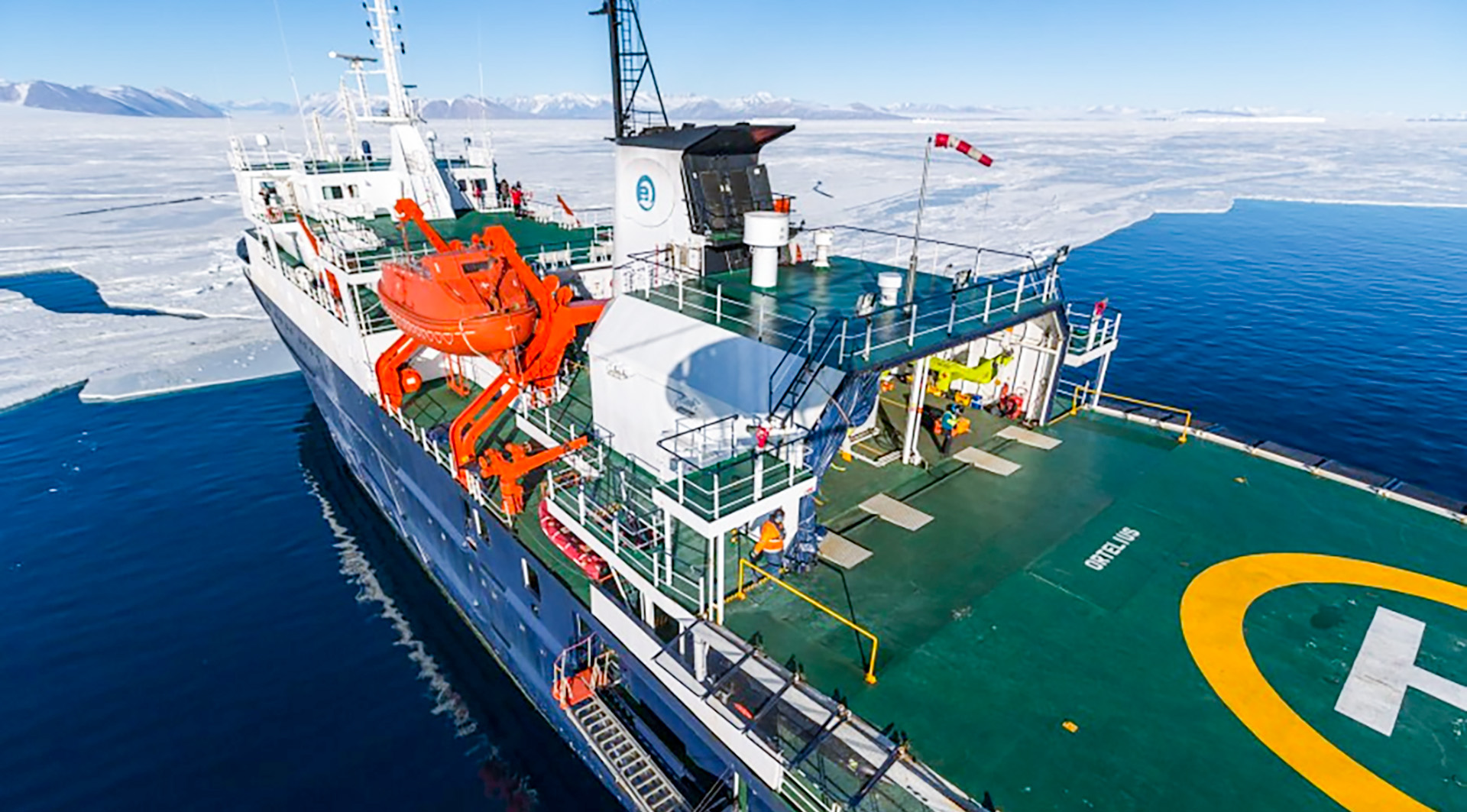 2026-0622-Antarctica – Emperors & Snow Hill Island – Helicopters-image-24