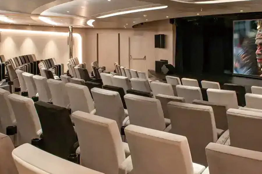 2026-0702-ponant-Le Champlain-Theatre