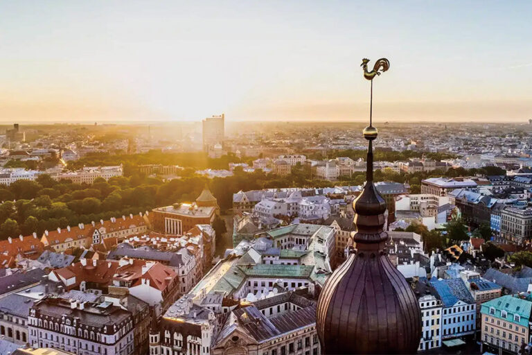 拉脫維亞(Latvia) | 最經典的伴手禮~百年歷史巧克力、里加黑魔法神秘藥酒