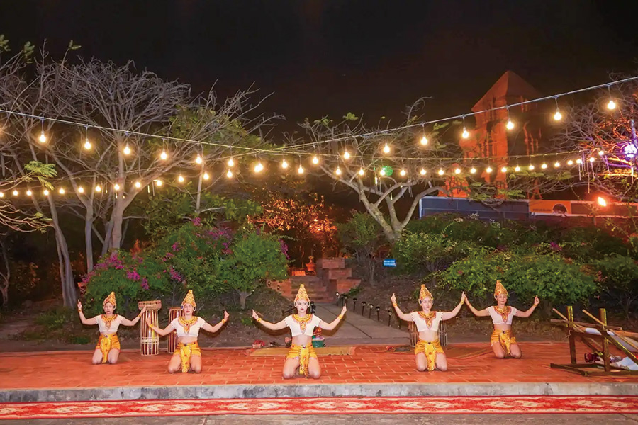 2026-0929-Northern Heritage,Ho Chi Minh City to Hanoi-image-Farewell-Party-5