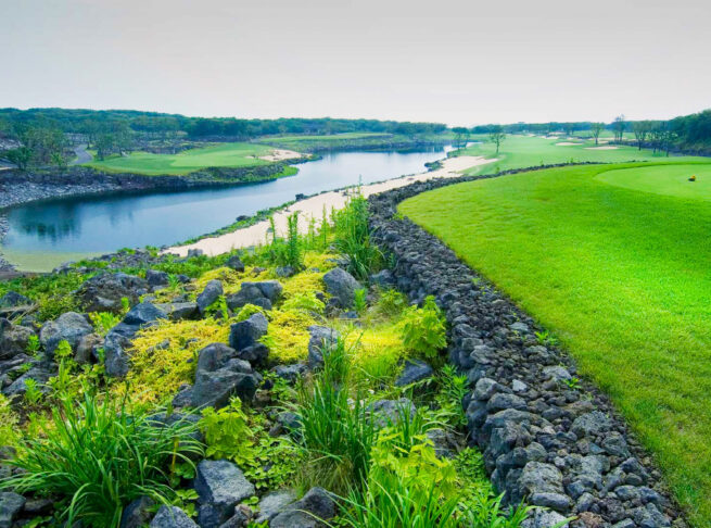 黑石 bg-body-course-east_1