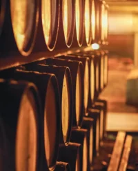 trs-lei-activity-distillery-tour01